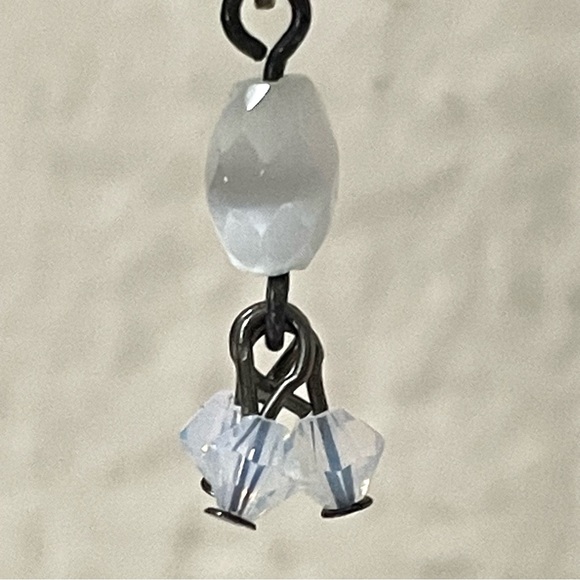 Vintage 90s Dainty Earrings - Picture 8 of 14